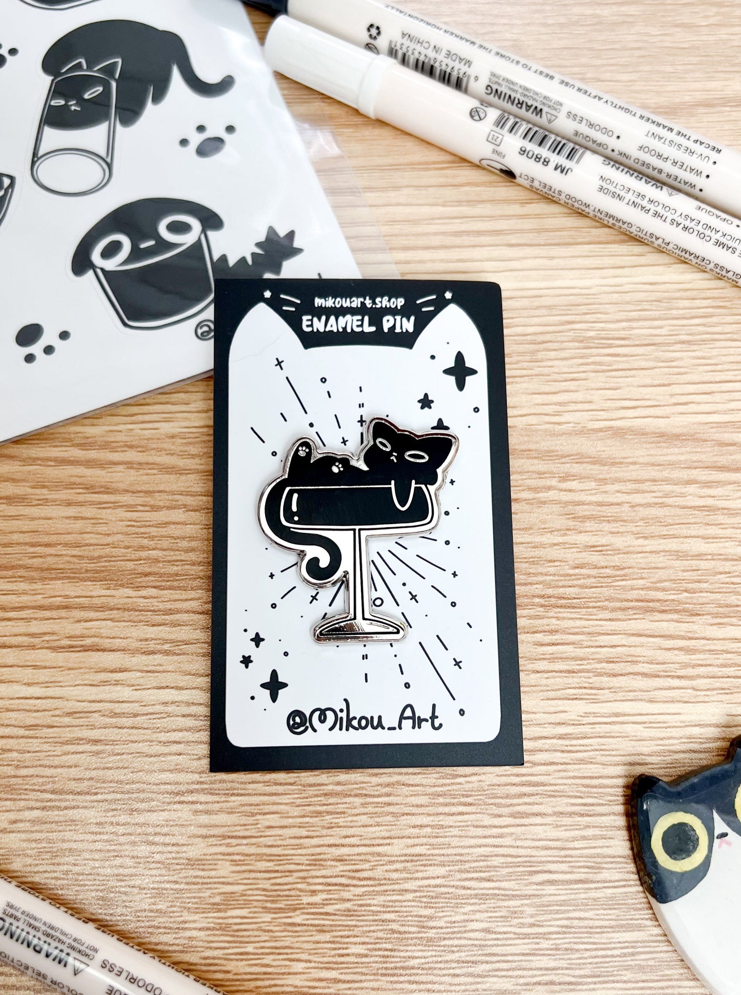 A Cocktail of Cat Enamel Pin | Liquid Cat Serie | Mikou Original Art